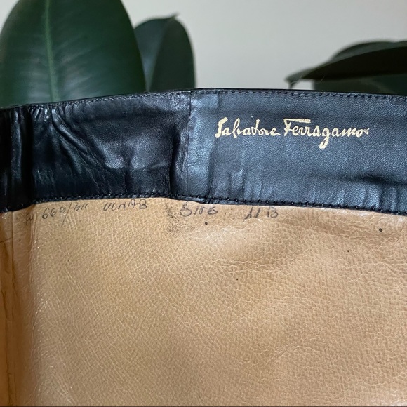 VINTAGE Ferragamo knee high black leather boots - size 9.5/10 - Picture 8 of 17